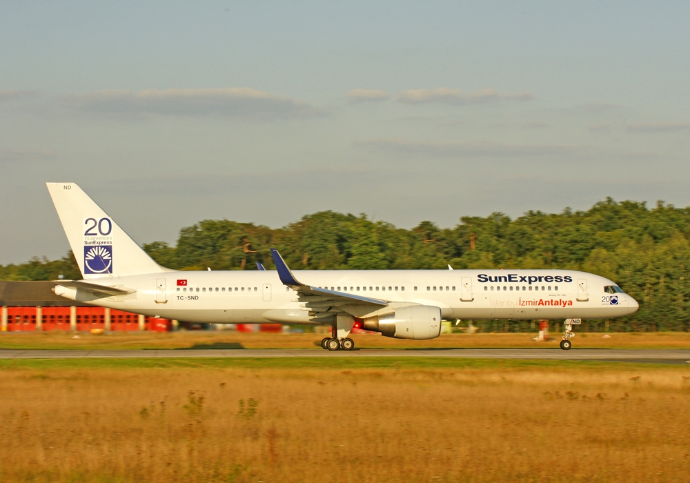 Flugzeugtyp: B757-200, Fluggesellschaft: SunExpress (XQ/SXS), Kennzeichen: TC-SND, Flughafen: Frankfurt am Main, Datum: 04.August 2009, Bild: Steffen Remmel