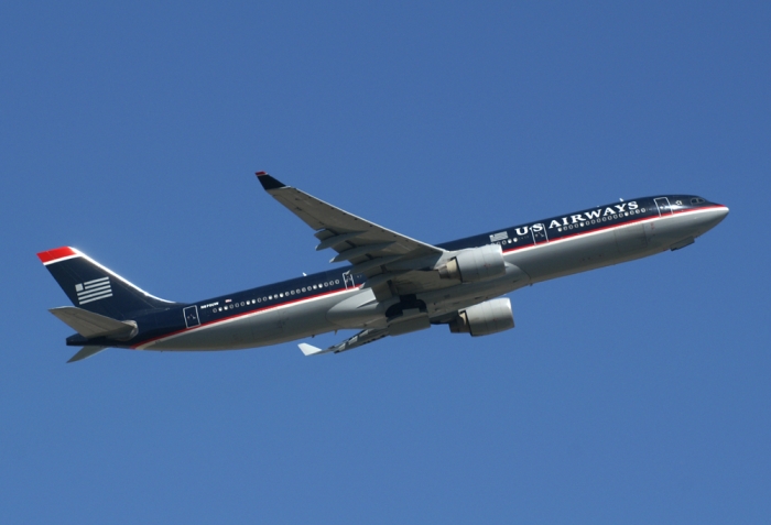 Flugzeugtyp: A330-300, Fluggesellschaft: US Airways (US/USA), Kennzeichen: N670UW, Flughafen: Frankfurt am Main, Datum: 15.Juli 2006, Bild: Steffen Remmel