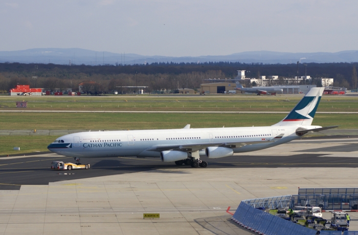 Flugzeugtyp: A340-300, Fluggesellschaft: Cathay Pacific (CX/CPA), Kennzeichen: B-HXO, Flughafen: Frankfurt am Main, Datum: 25.März 2007, Bild: Steffen Remmel