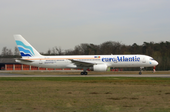 Flugzeugtyp: B757-200, Fluggesellschaft: Euroatlantic Airways (MM/MMZ), Kennzeichen: CS-TLX, Flughafen: Frankfurt am Main, Datum: 05.April 2007, Bild: Steffen Remmel