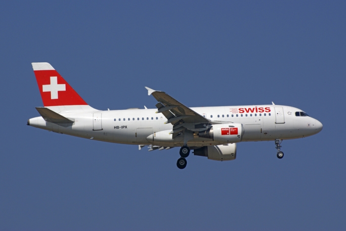 Flugzeugtyp: A319, Fluggesellschaft: Swiss International Air Lines (LX/SWR), Kennzeichen: HB-IPX, Flughafen: Frankfurt am Main, Datum: 12.April 2007, Bild: Steffen Remmel