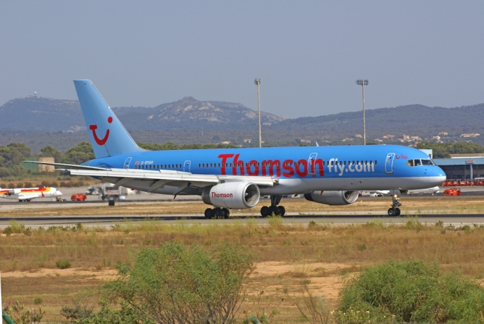 Flugzeugtyp: B757-200, Fluggesellschaft: Thomsonfly, Ltd. (BY/TOM), Kennzeichen: G-BYAR, Flughafen: Palma de Mallorca, Datum: 02.August 2007, Bild: Steffen Remmel