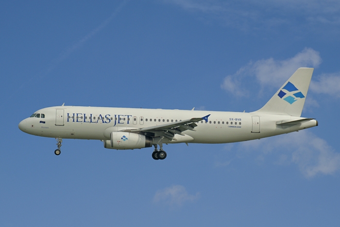 Flugzeugtyp: A320-200, Fluggesellschaft: Hellas Jet (T4/HEJ), Kennzeichen: SX-BVB, Flughafen: Frankfurt am Main, Datum: 02.Juni 2005, Bild: Steffen Remmel