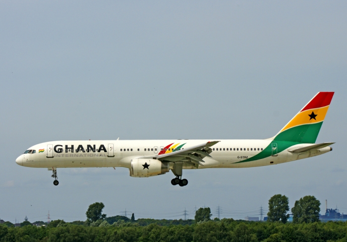 Flugzeugtyp: B757-200, Fluggesellschaft: Ghana International Airlines (G0/GHB), Kennzeichen: G-STRZ, Flughafen: Düsseldorf, Datum: 26.Juli 2009, Bild: Steffen Remmel