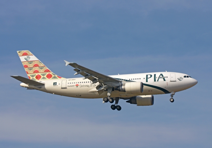 Flugzeugtyp: A310-300, Fluggesellschaft: PIA Pakistan International Airlines (PK/PIA), Kennzeichen: AP-BEU, Flughafen: Frankfurt am Main, Datum: 10.März 2010, Bild: Steffen Remmel