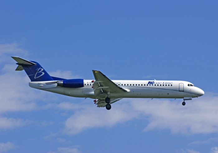 Flugzeugtyp: F100, Fluggesellschaft: Blue Line (4Y/BLE), Kennzeichen: F-GNLG, Flughafen: Frankfurt am Main, Datum: 17.Juli 2007, Bild: Steffen Remmel